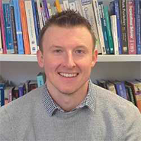 Headshot of Dr Stephen Earl